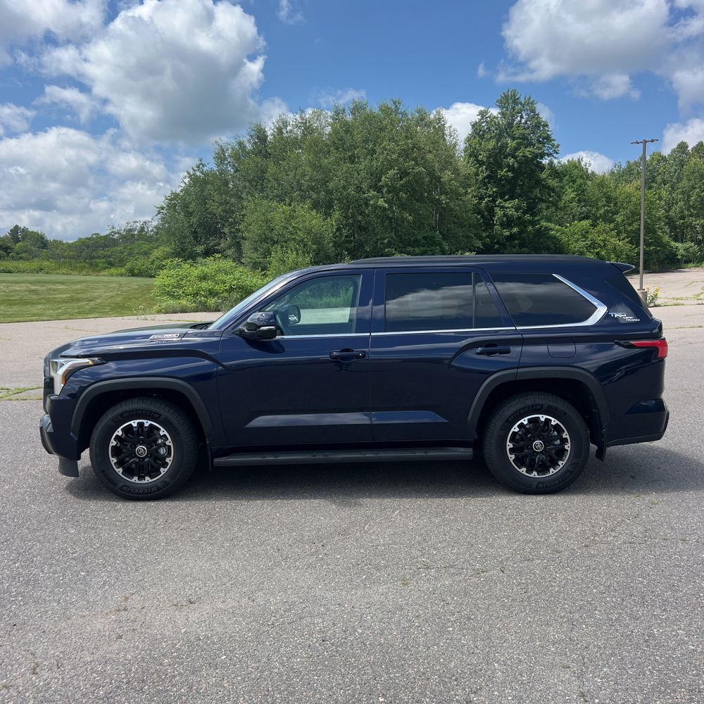 2024 Toyota Sequoia SR5