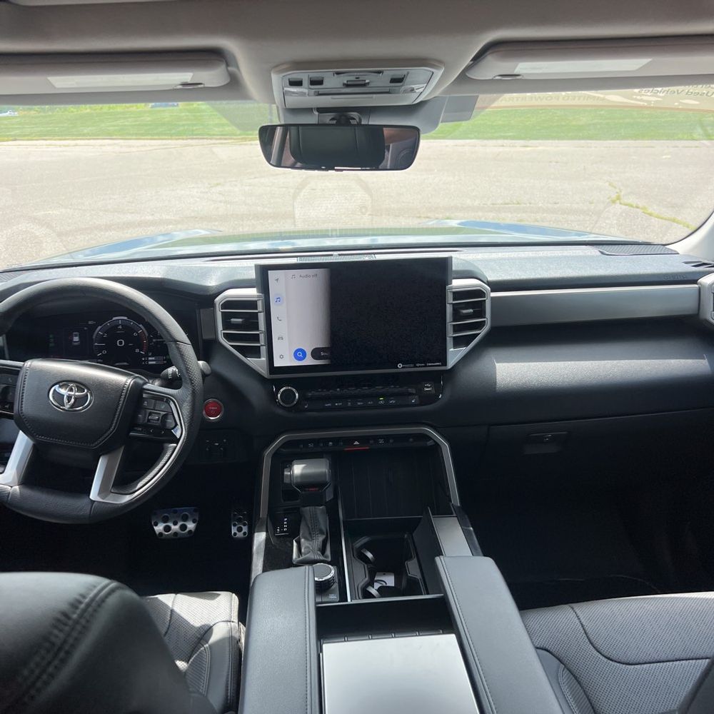 2024 Toyota Sequoia SR5