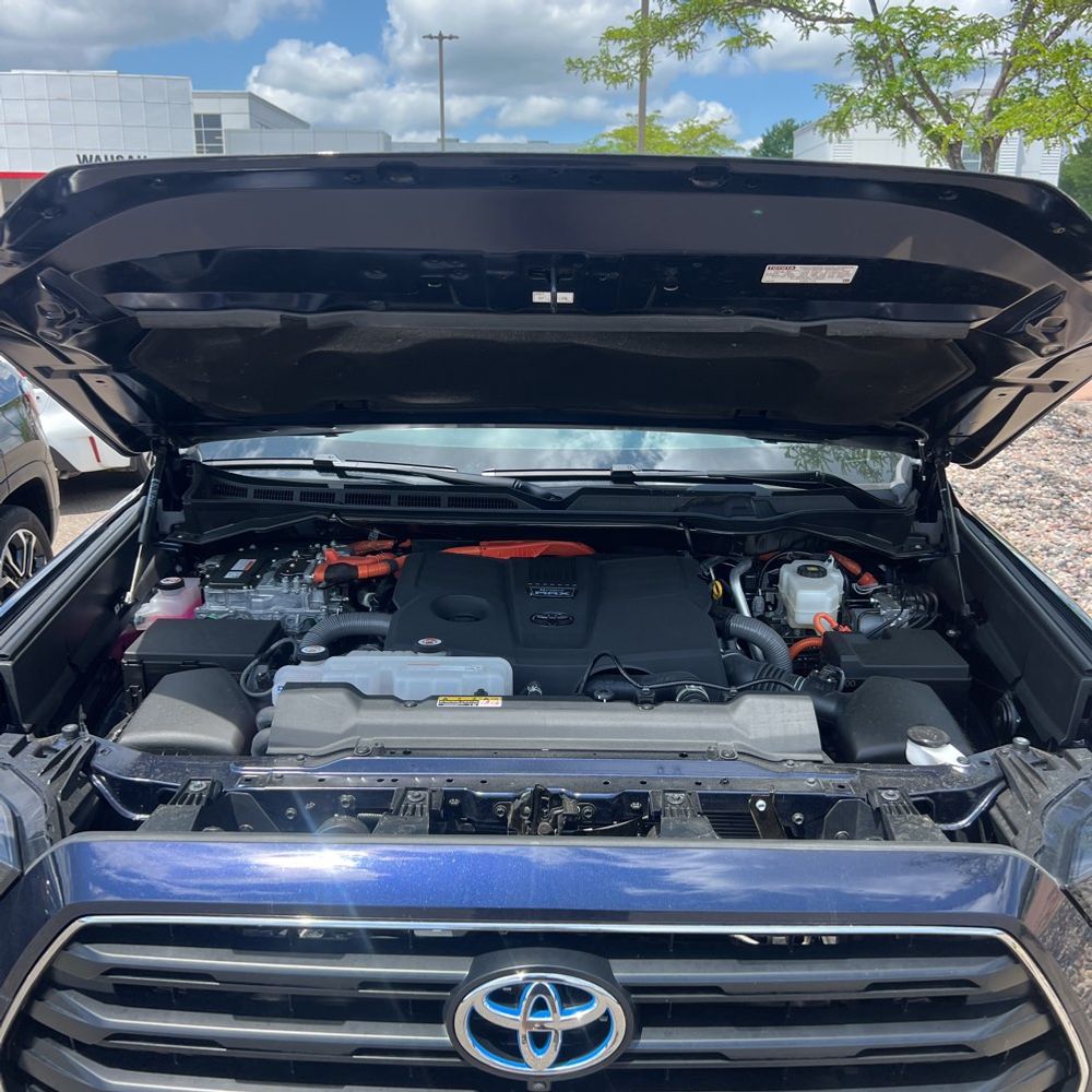 2024 Toyota Sequoia SR5