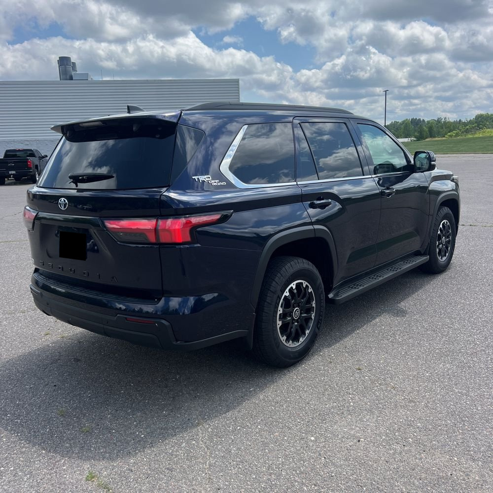2024 Toyota Sequoia SR5