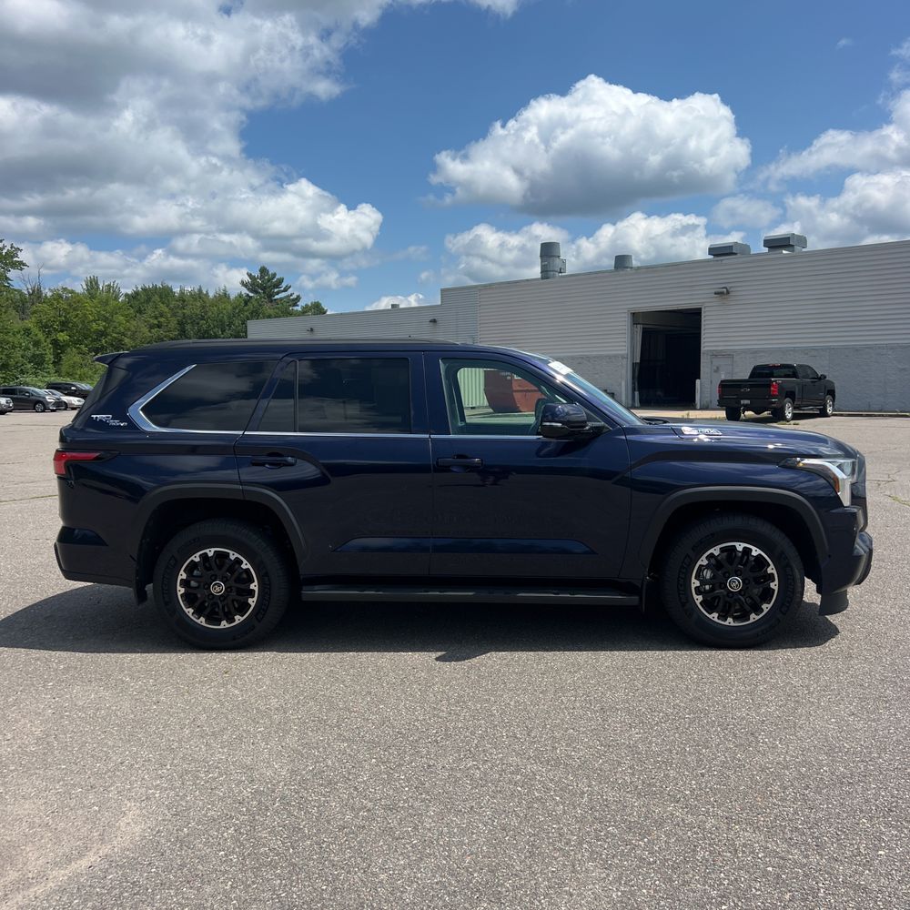 2024 Toyota Sequoia SR5