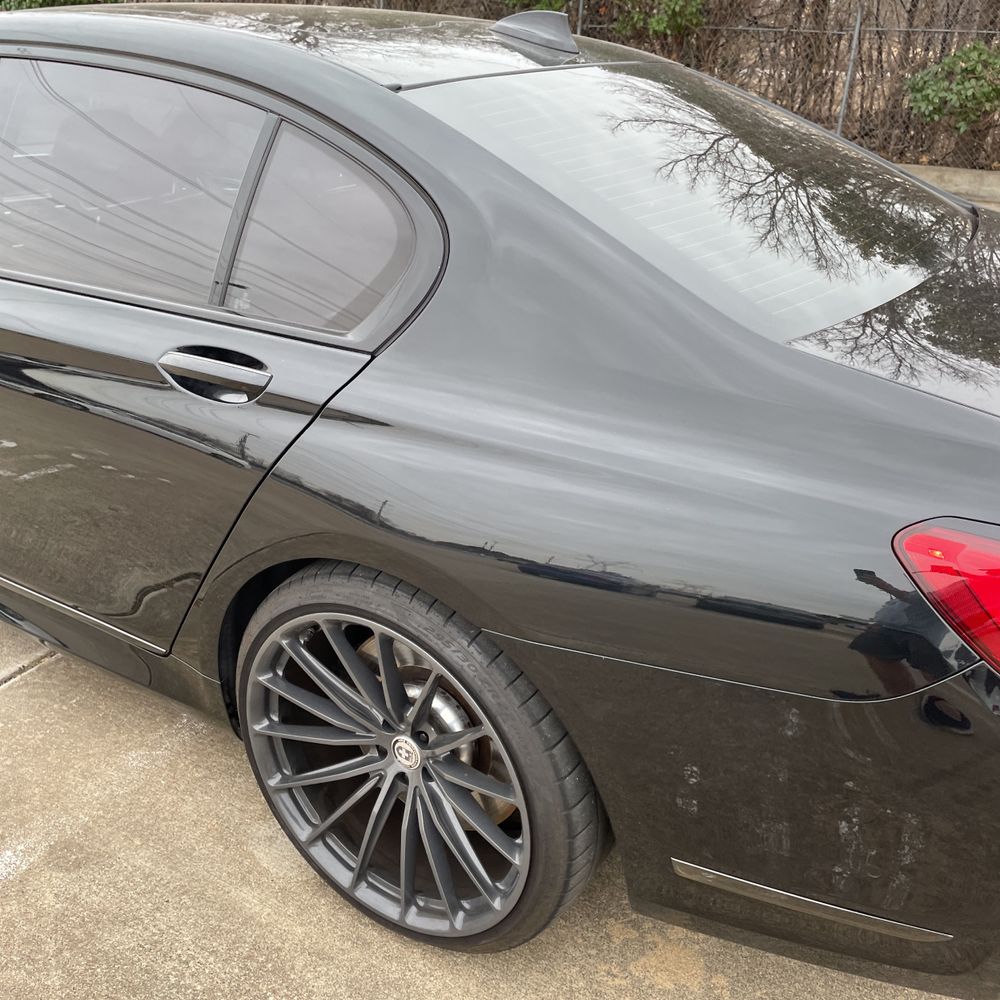 2022 BMW 7-Series M760xi