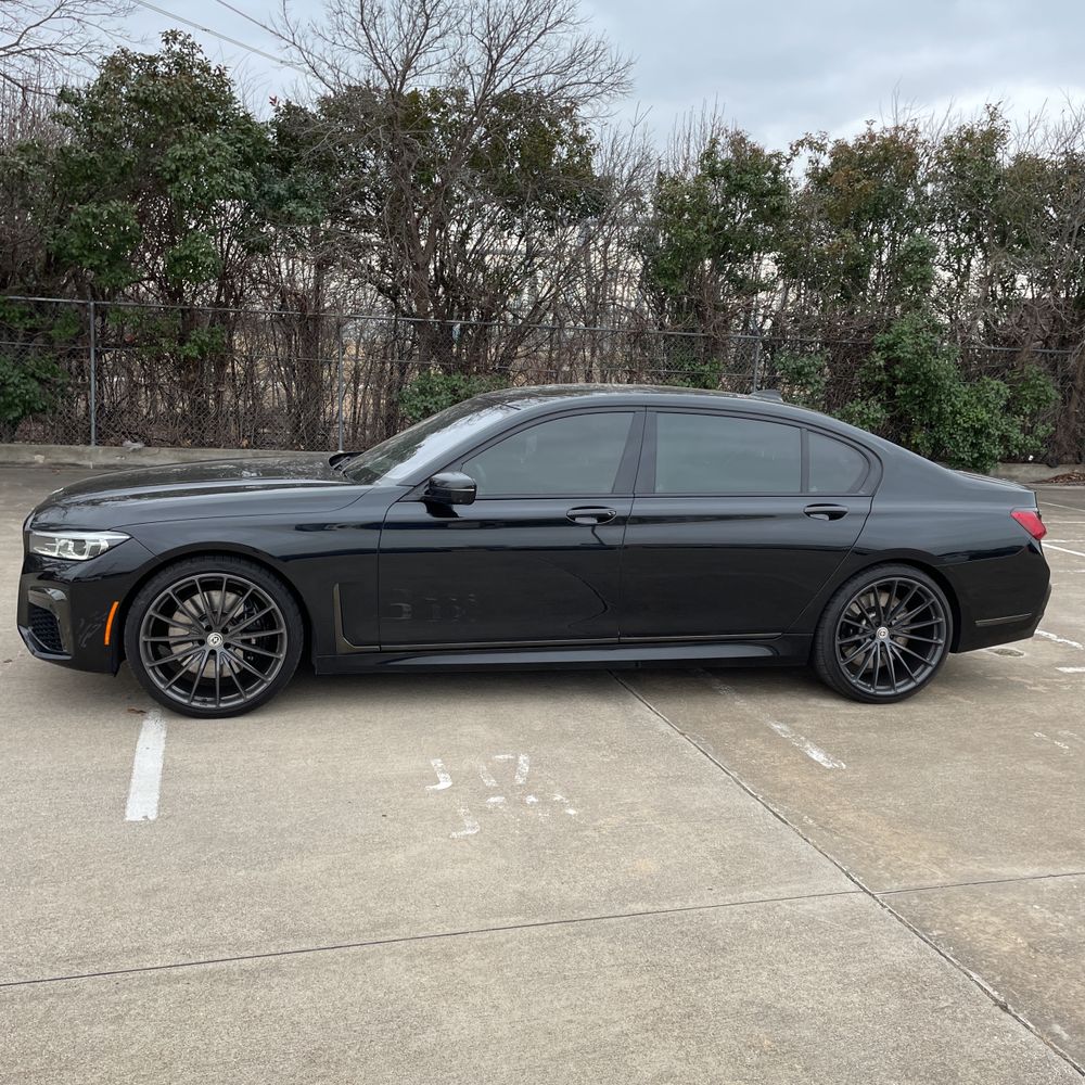 2022 BMW 7-Series M760xi