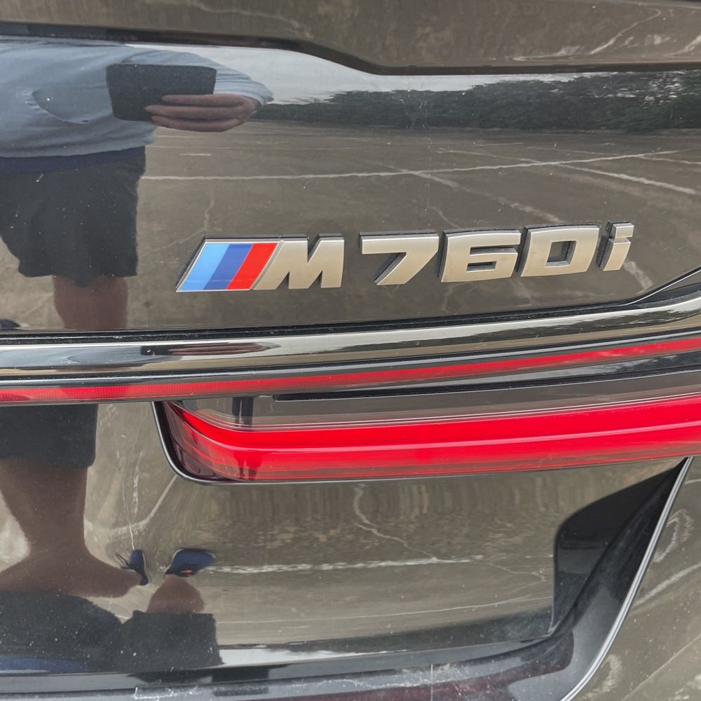 2022 BMW 7-Series M760xi
