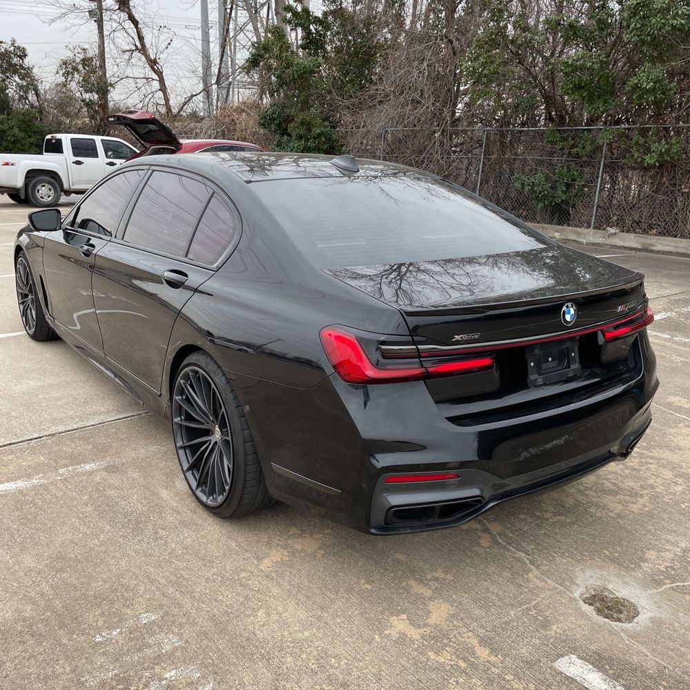 2022 BMW 7-Series M760xi