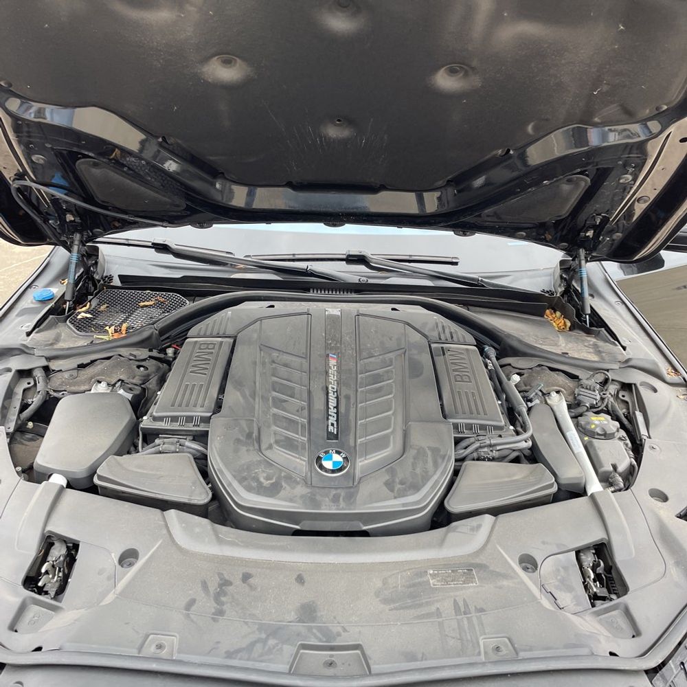 2022 BMW 7-Series M760xi