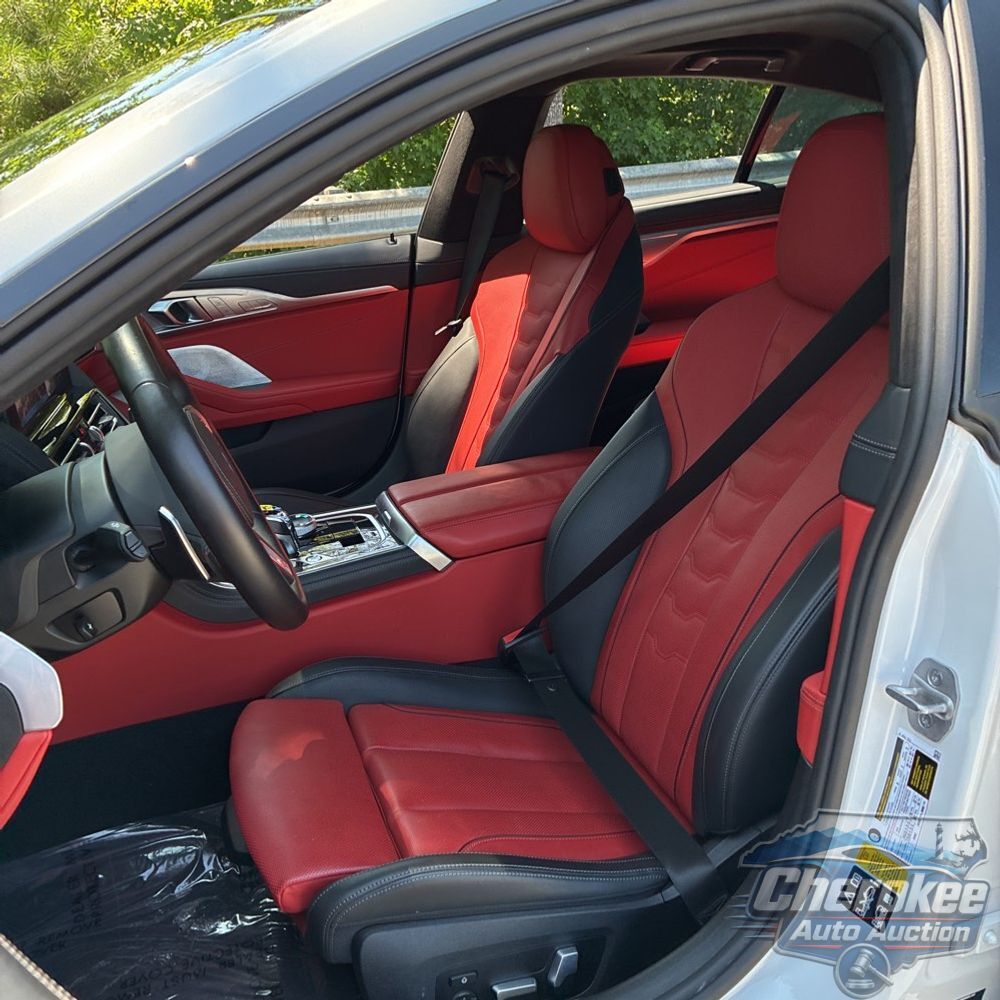 2024 BMW 8-Series M850xi