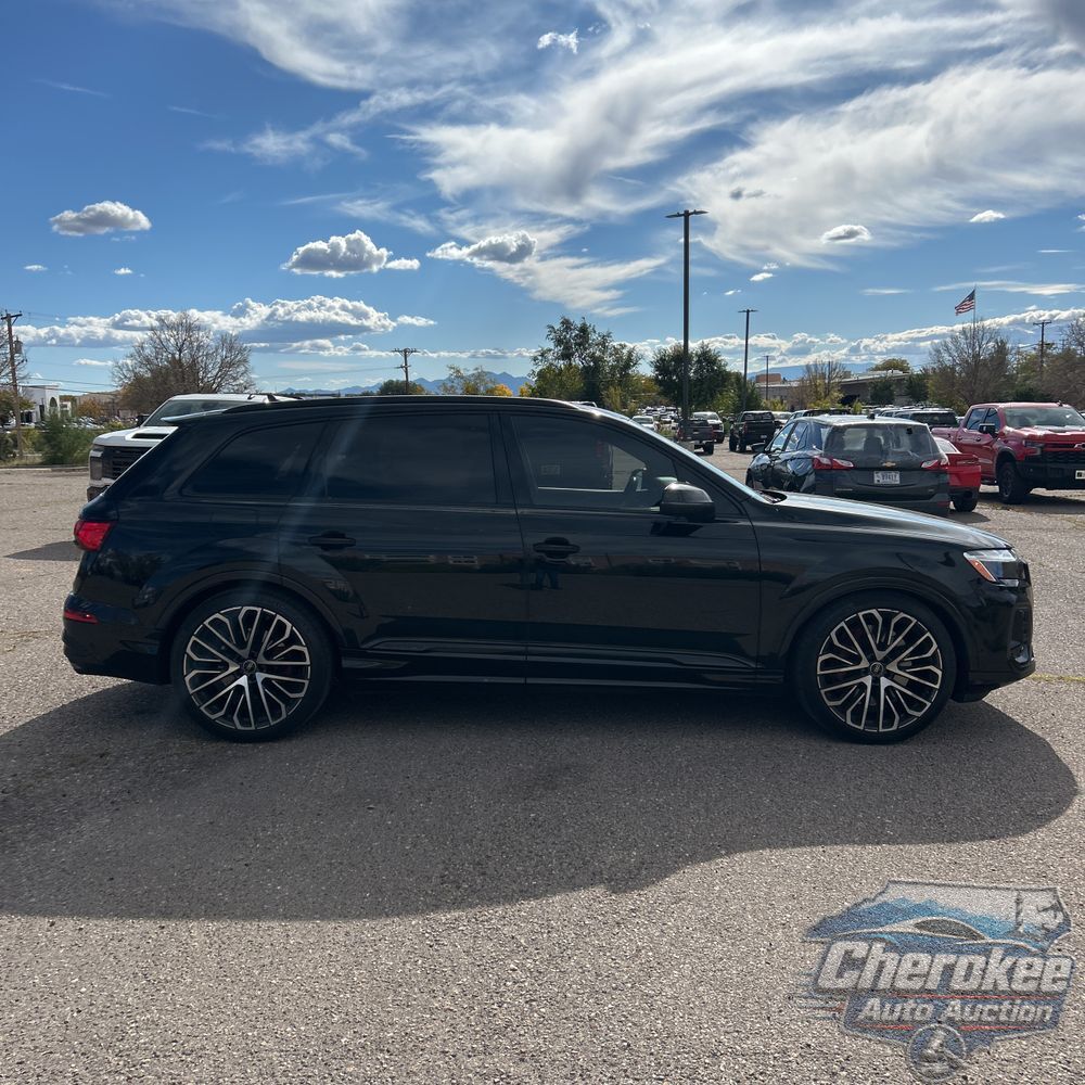 2025 Audi SQ7 Prestige