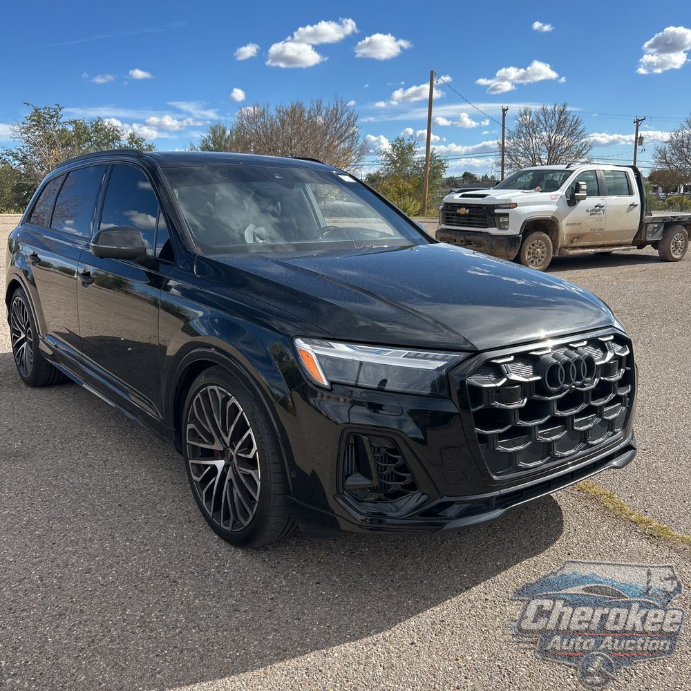2025 Audi SQ7 Prestige
