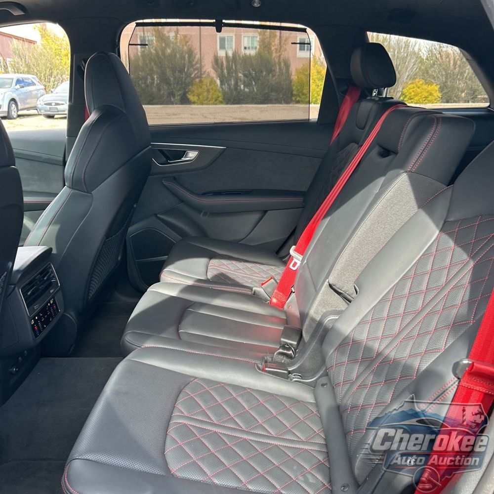 2025 Audi SQ7 Prestige