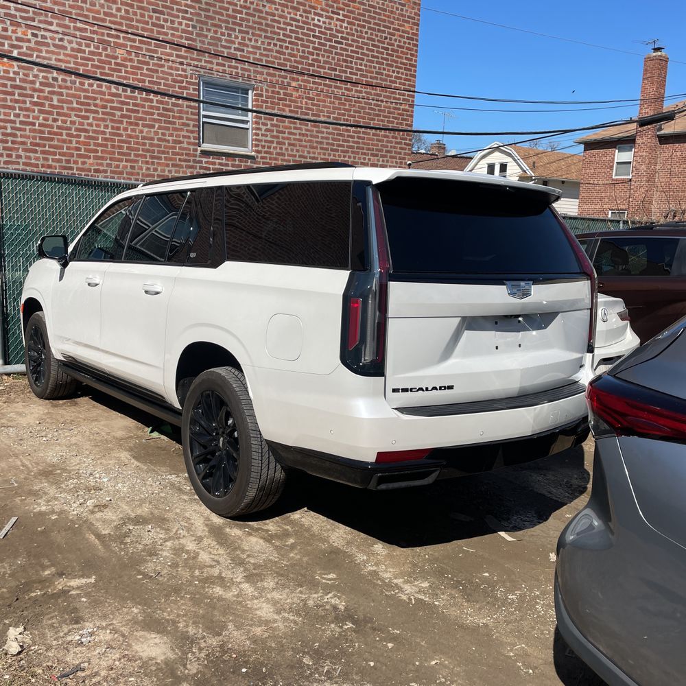 2024 Cadillac Escalade ESV Sport Platinum