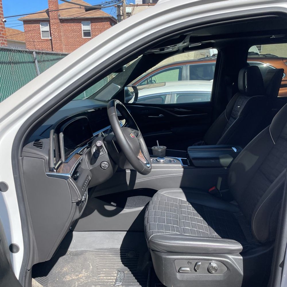 2024 Cadillac Escalade ESV Sport Platinum