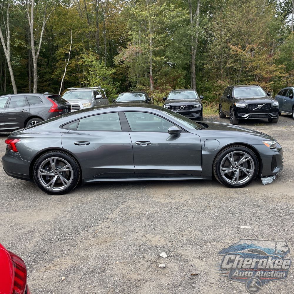 2023 Audi e-tron GT Premium Plus