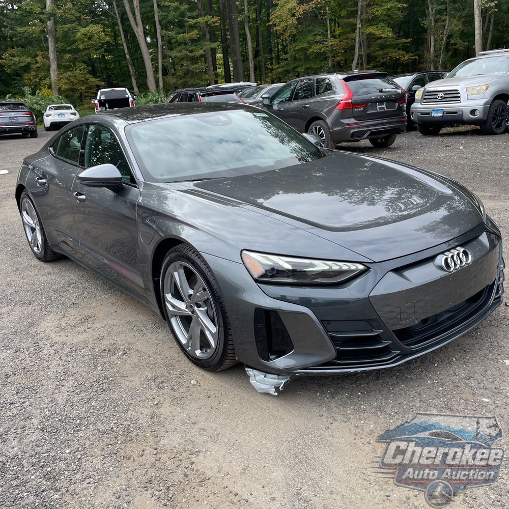 2023 Audi e-tron GT Premium Plus
