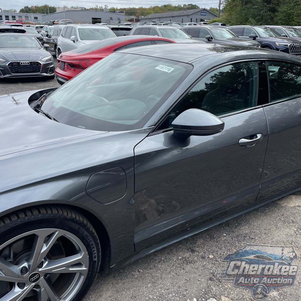 2023 Audi e-tron GT Premium Plus