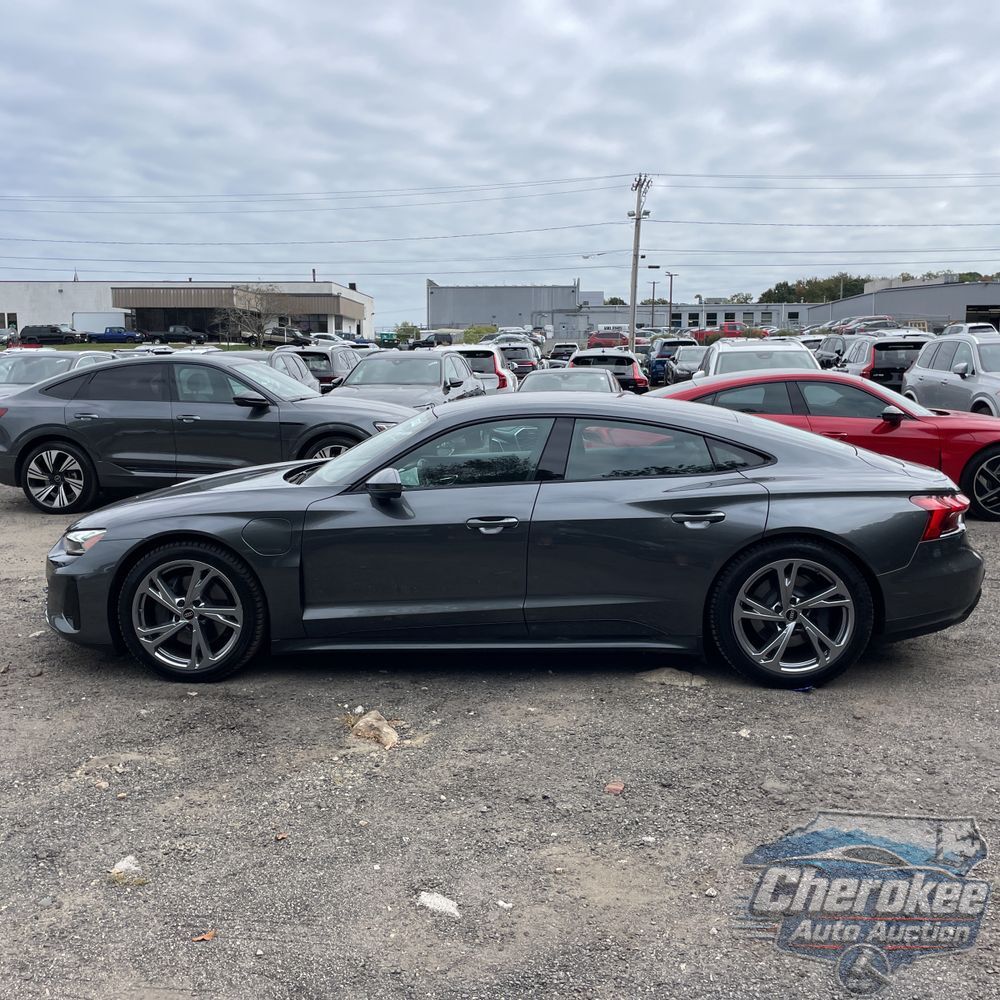 2023 Audi e-tron GT Premium Plus