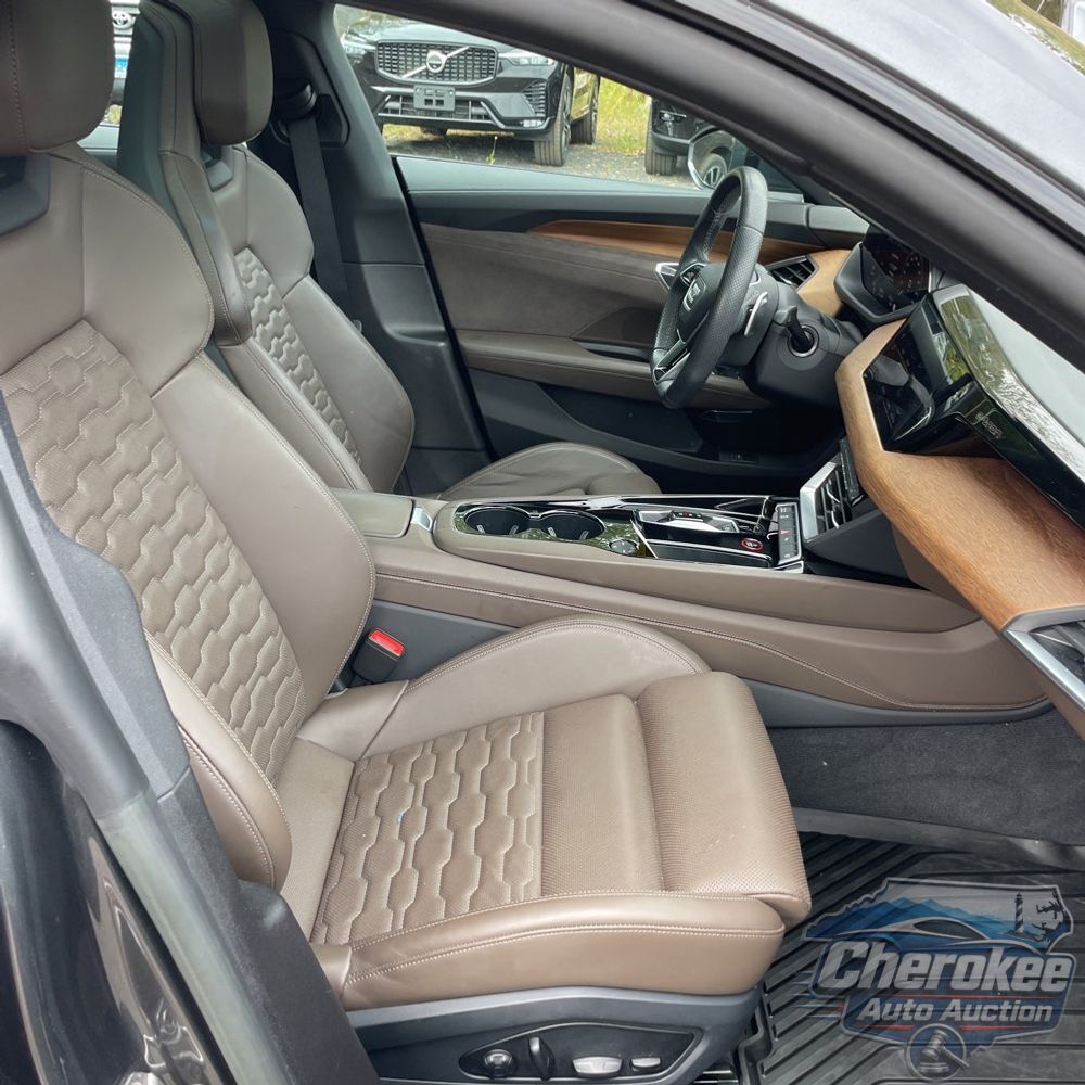 2023 Audi e-tron GT Premium Plus