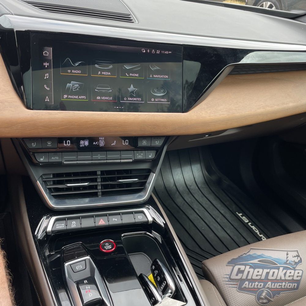 2023 Audi e-tron GT Premium Plus