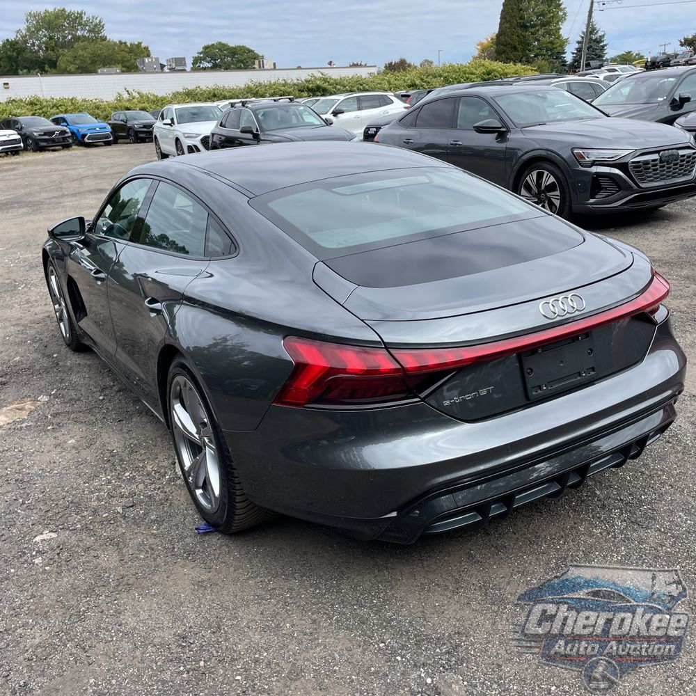 2023 Audi e-tron GT Premium Plus