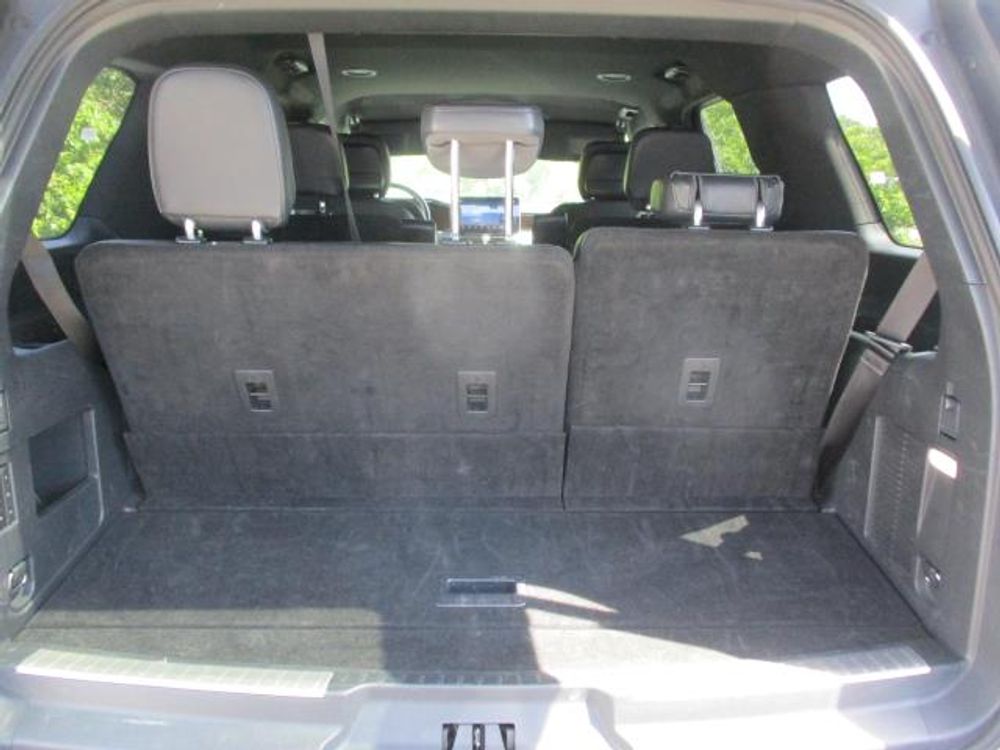 2023 Lincoln Navigator Standard