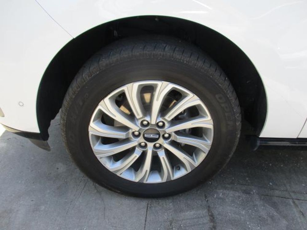 2023 Lincoln Navigator Standard