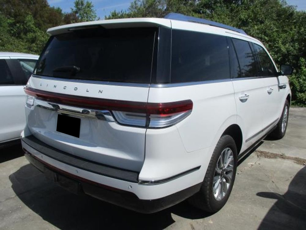 2023 Lincoln Navigator Standard