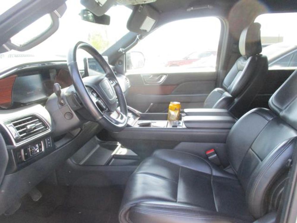 2023 Lincoln Navigator Standard