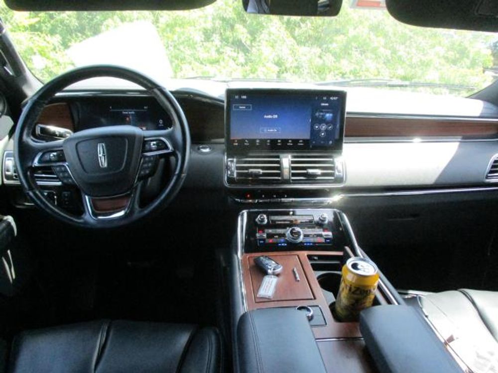2023 Lincoln Navigator Standard