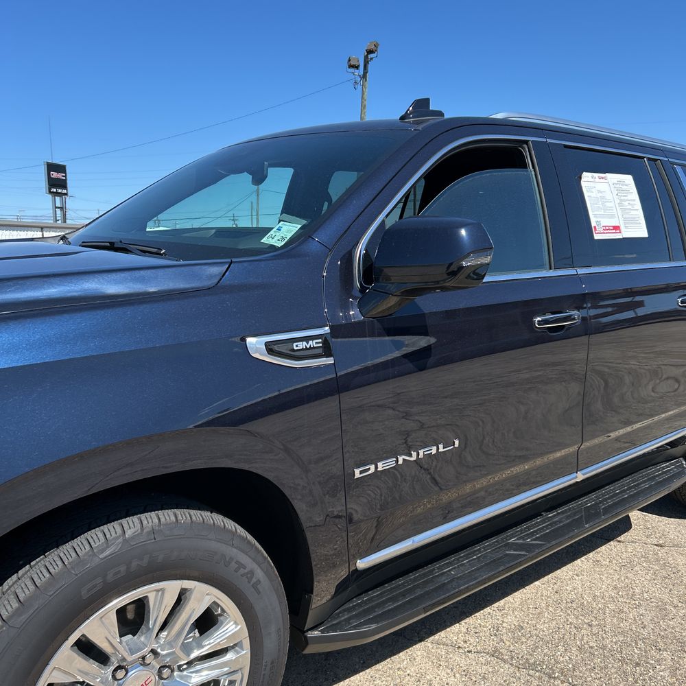 2024 GMC Yukon XL Denali