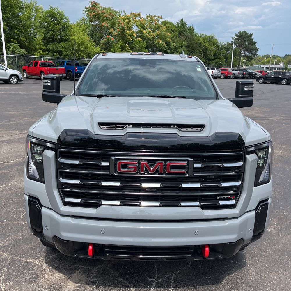2025 GMC Sierra 2500HD AT4