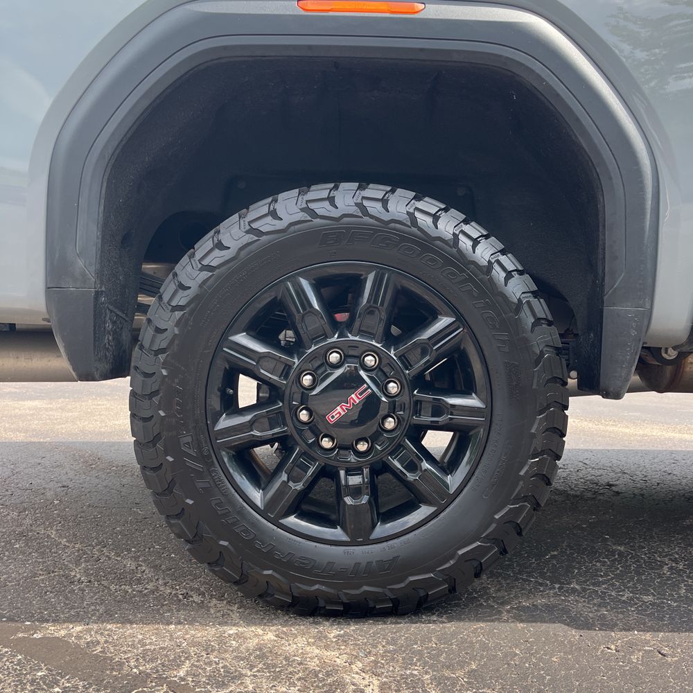 2025 GMC Sierra 2500HD AT4