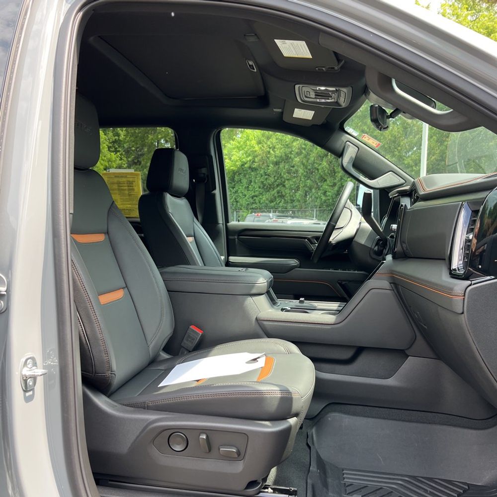 2025 GMC Sierra 2500HD AT4