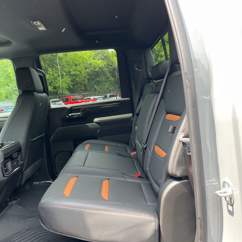 2025 GMC Sierra 2500HD AT4