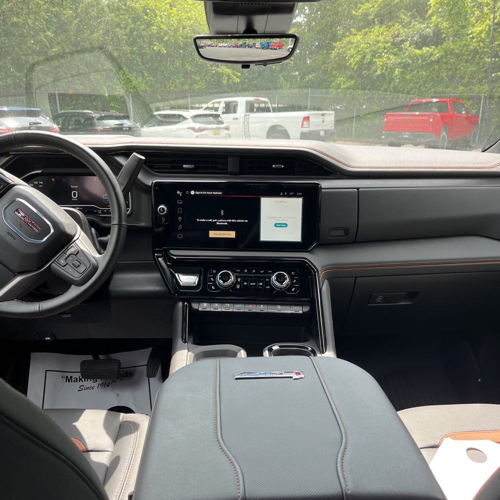 2025 GMC Sierra 2500HD AT4