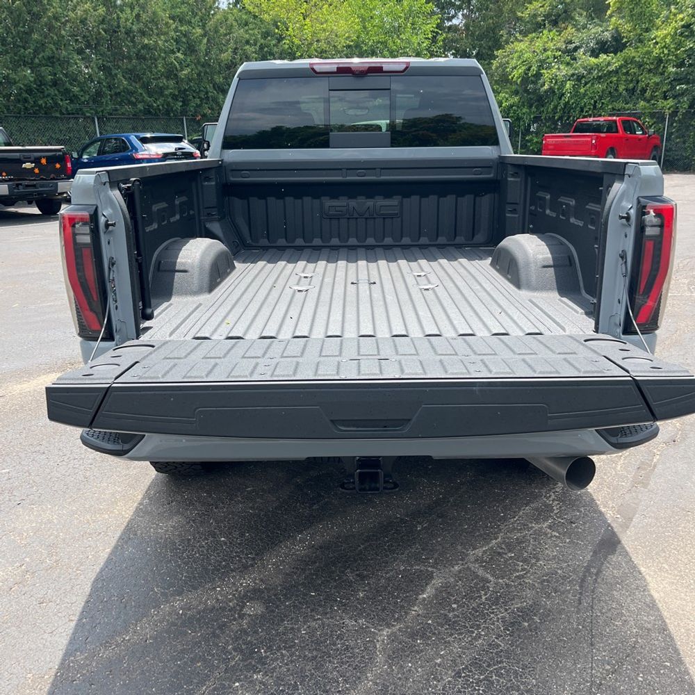 2025 GMC Sierra 2500HD AT4