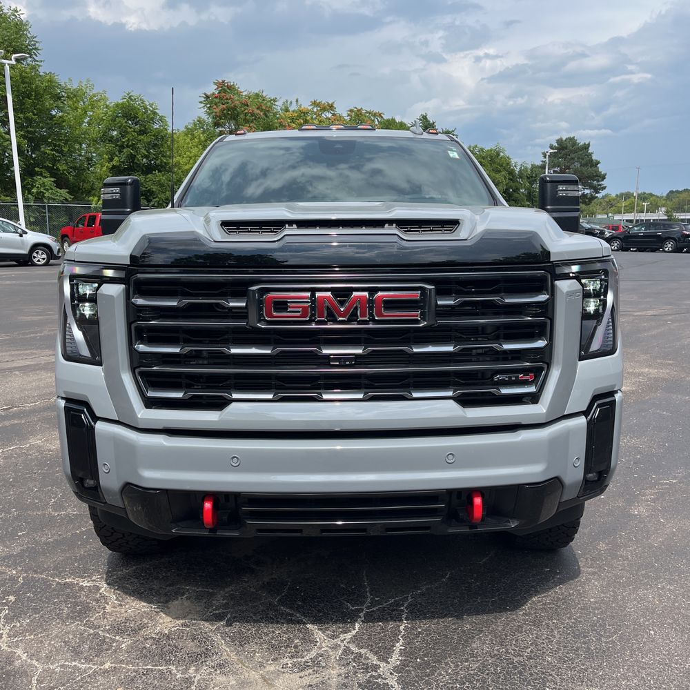 2025 GMC Sierra 2500HD AT4