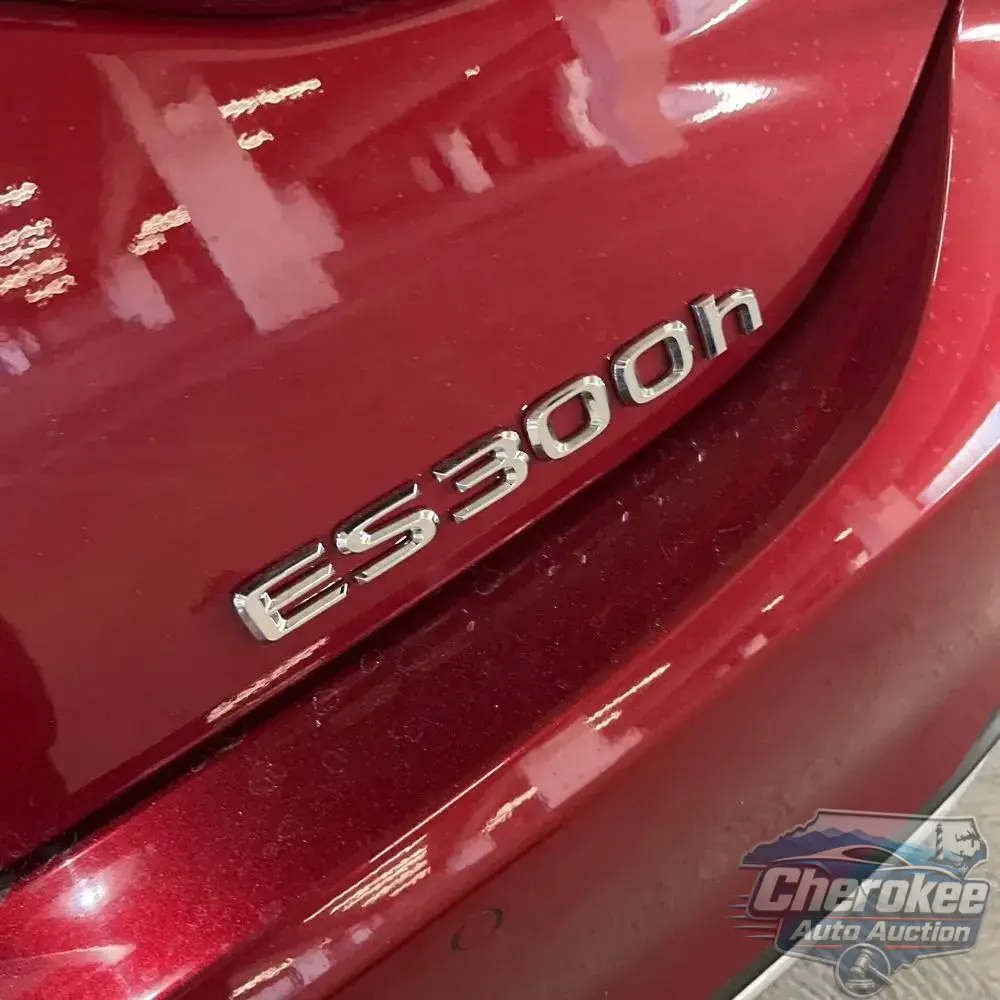 2024 Lexus ES 300h Luxury