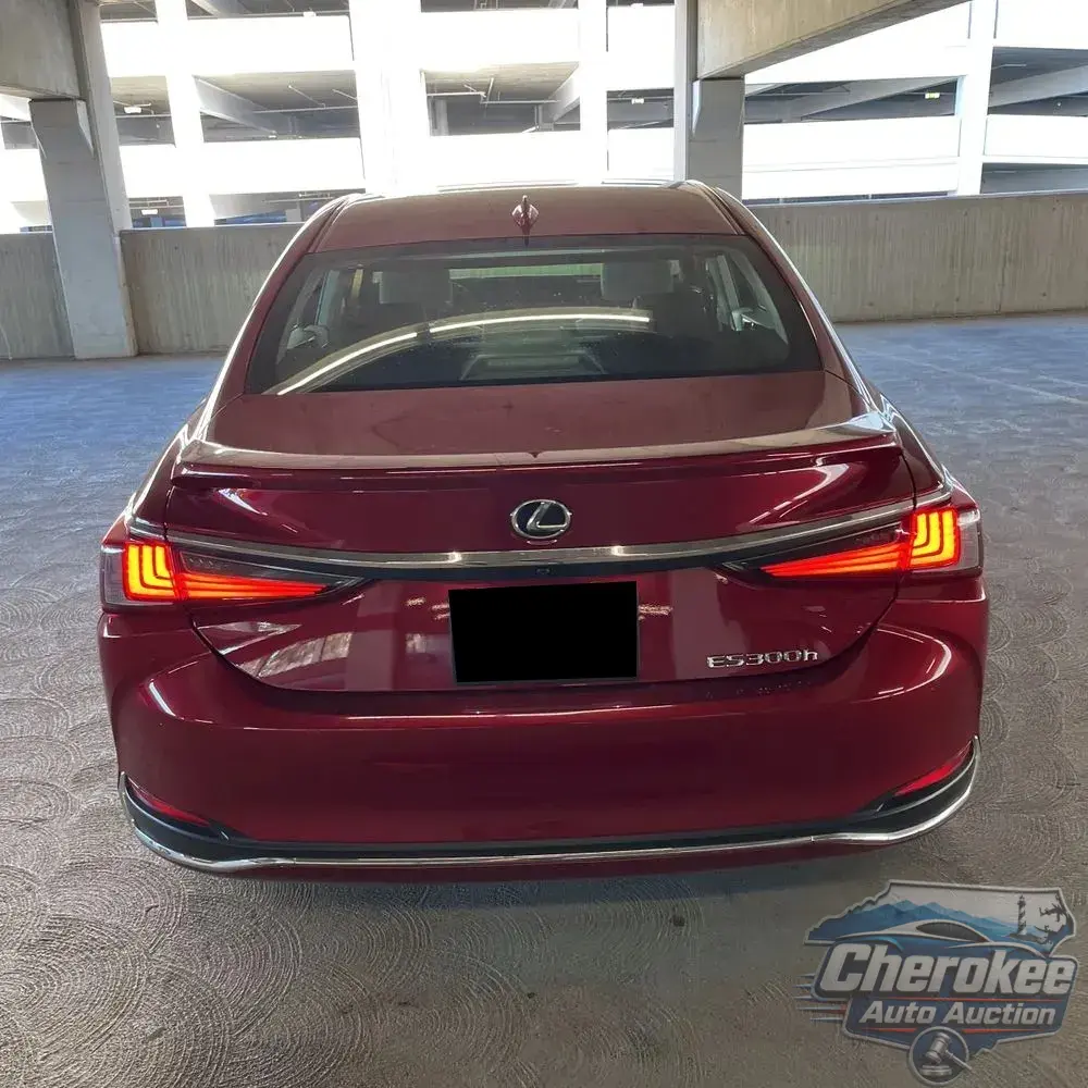 2024 Lexus ES 300h Luxury