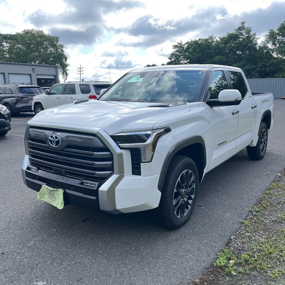 2024 Toyota Tundra Limited HV