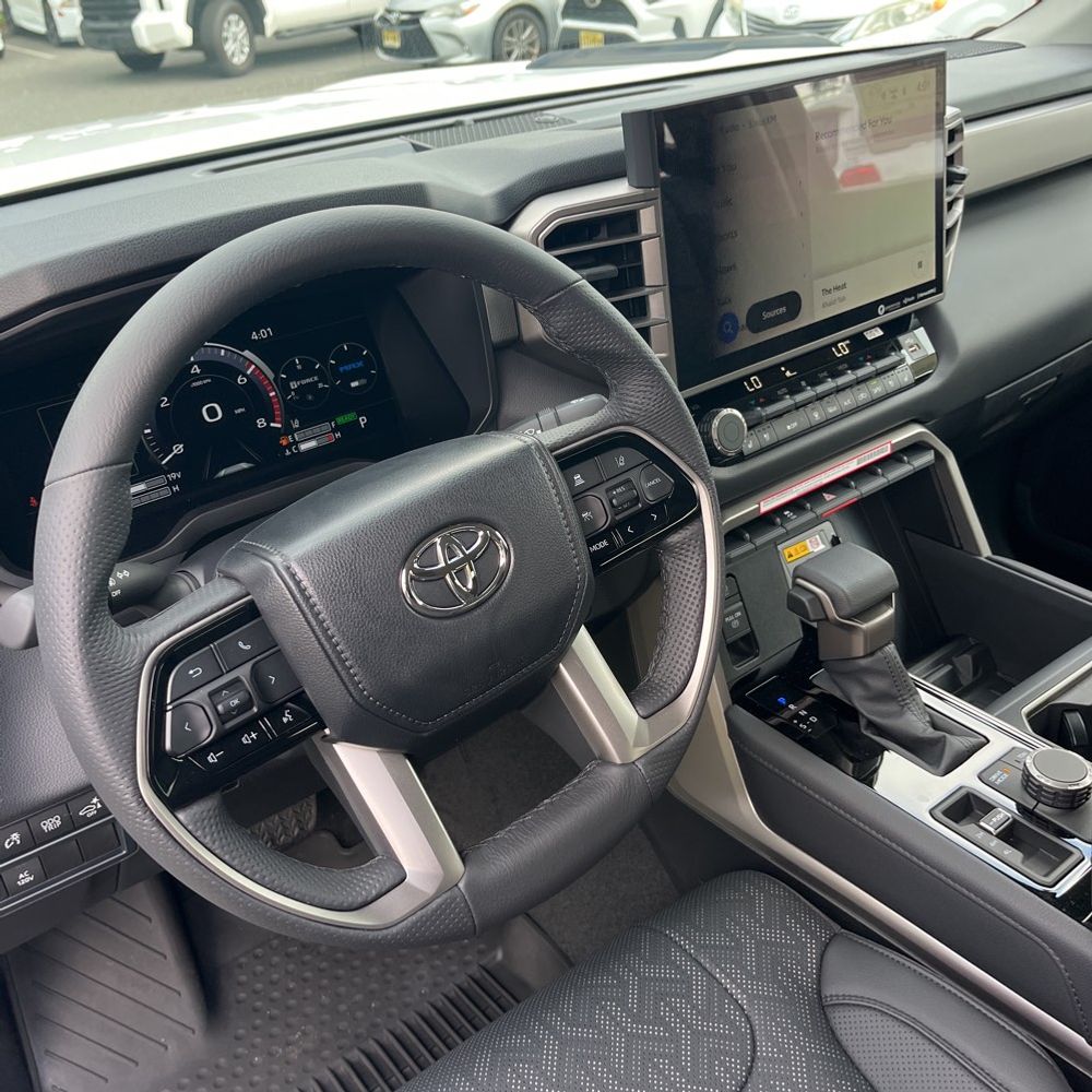2024 Toyota Tundra Limited HV
