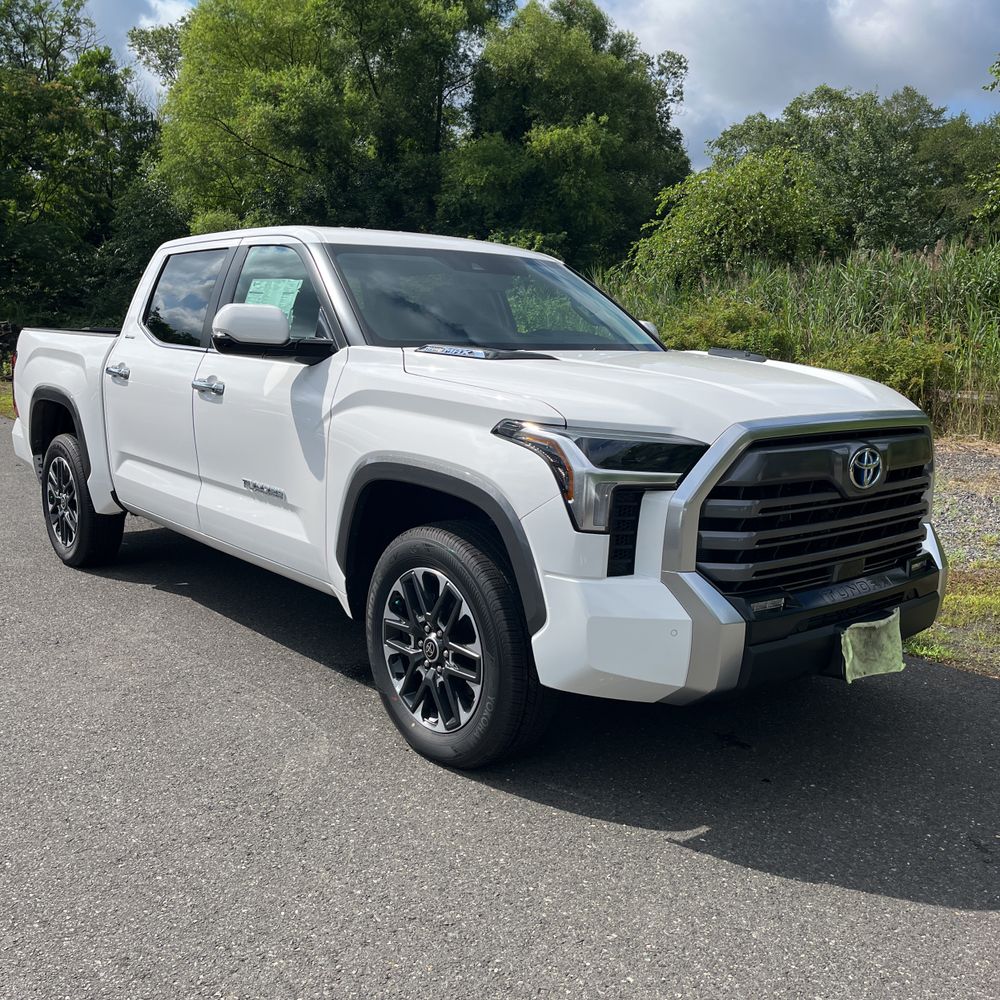 2024 Toyota Tundra Limited HV
