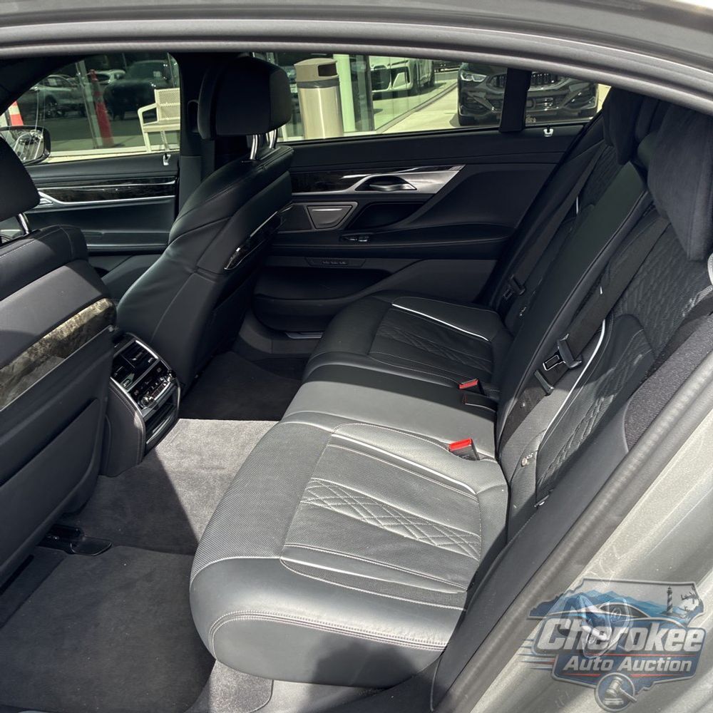 2022 BMW 7-Series 750xi
