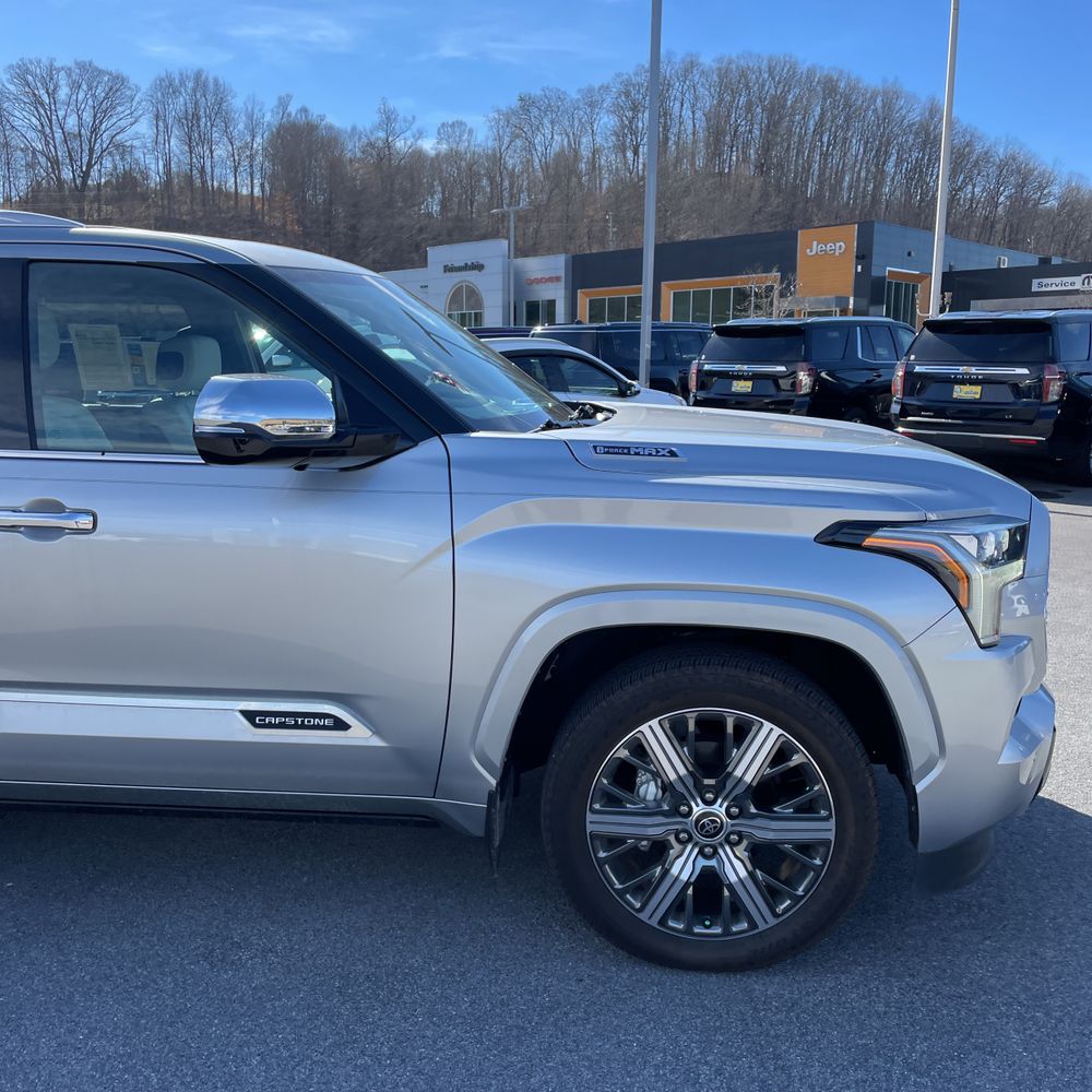 2023 Toyota Sequoia Capstone