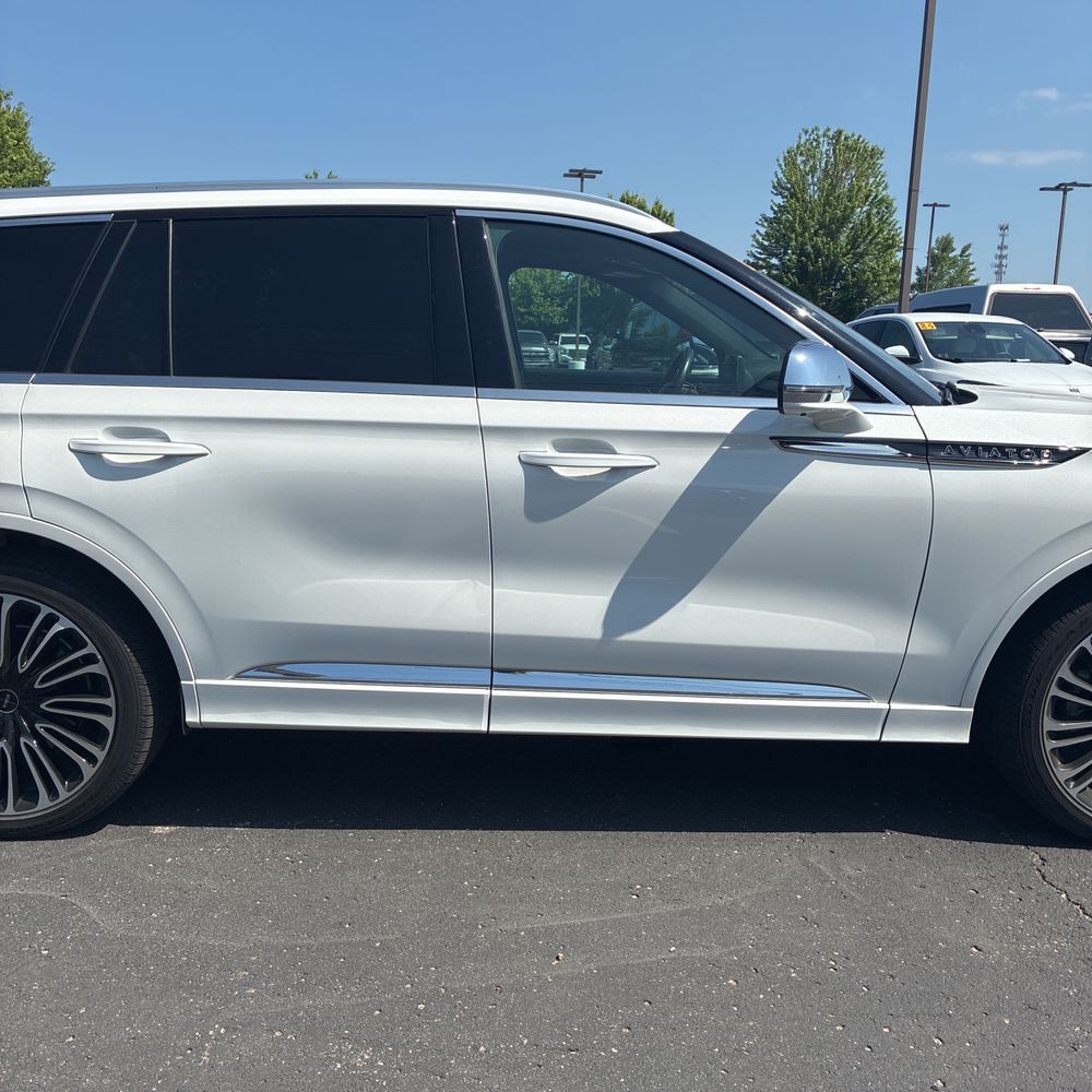 2022 Lincoln Aviator Black Label