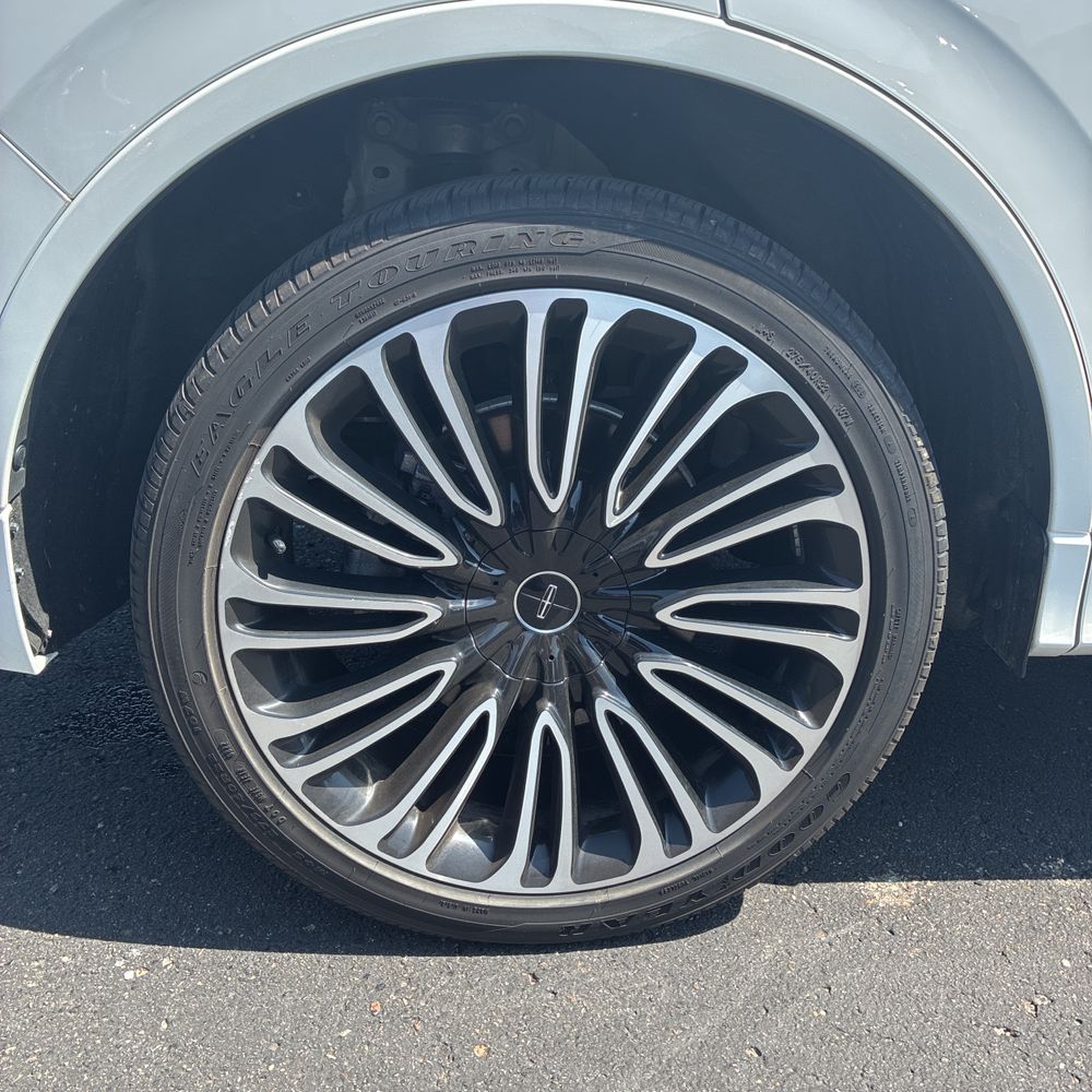 2022 Lincoln Aviator Black Label