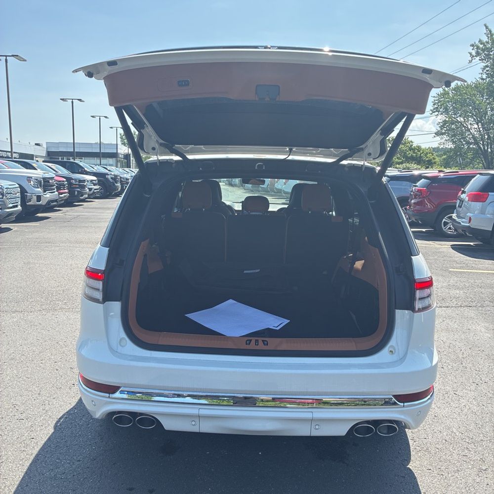 2022 Lincoln Aviator Black Label