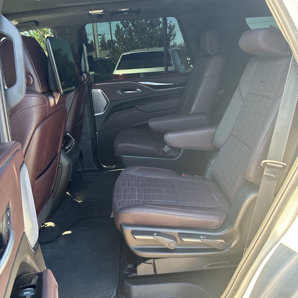 2024 Cadillac Escalade Sport Platinum