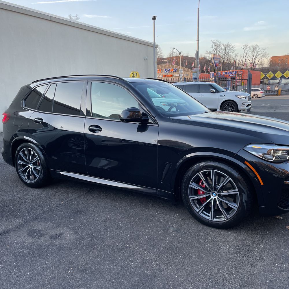 2022 BMW X5 XDrive40i w/ M Sport Pkg