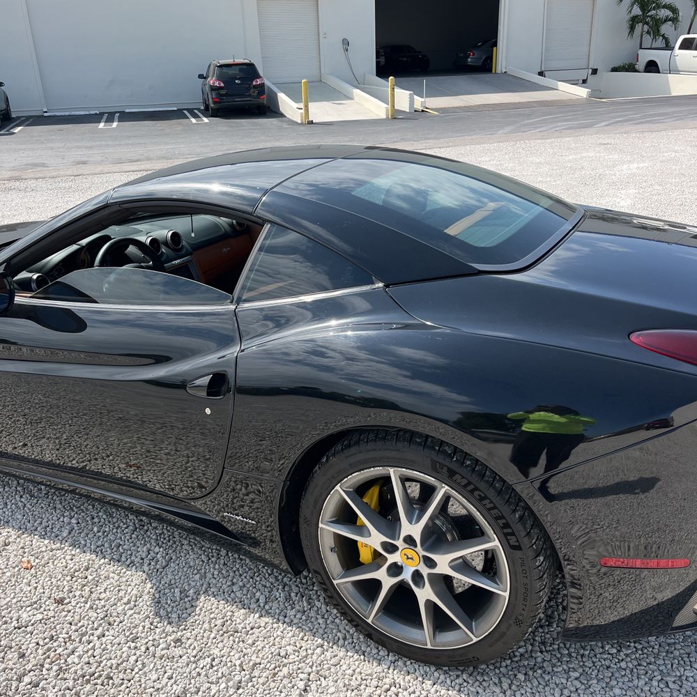 2013 Ferrari California Base