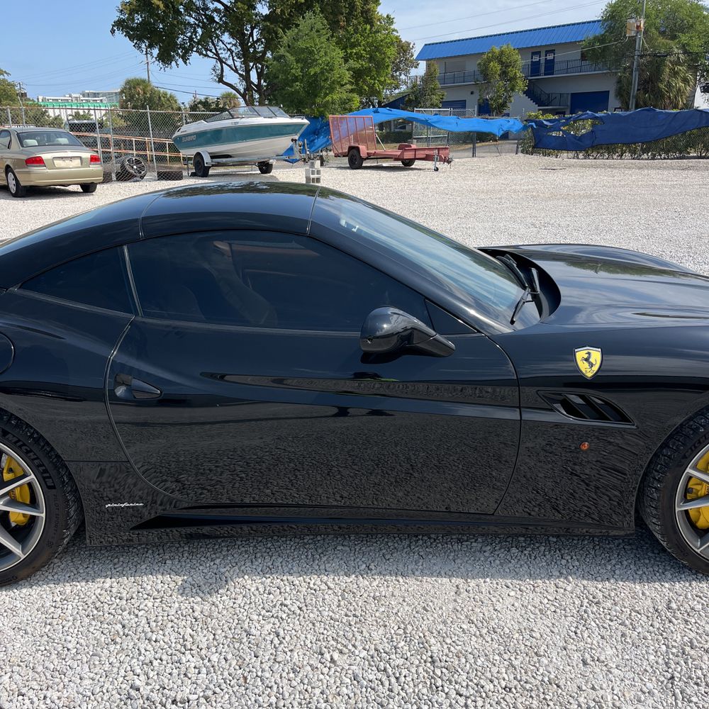 2013 Ferrari California Base